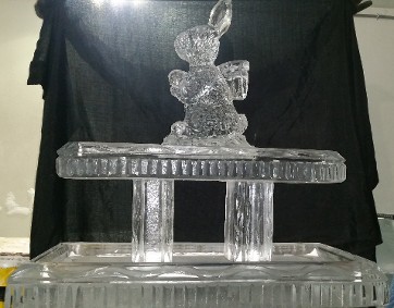 Ice Matters Two Tier Tray with Carved Bunny Topper