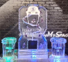 Detailed Edges - Single Pour Drink Luge with Nips in Block and 2 Bottle Holders
