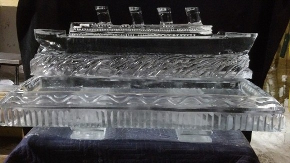 40 Inch Tray with Titanic on Back